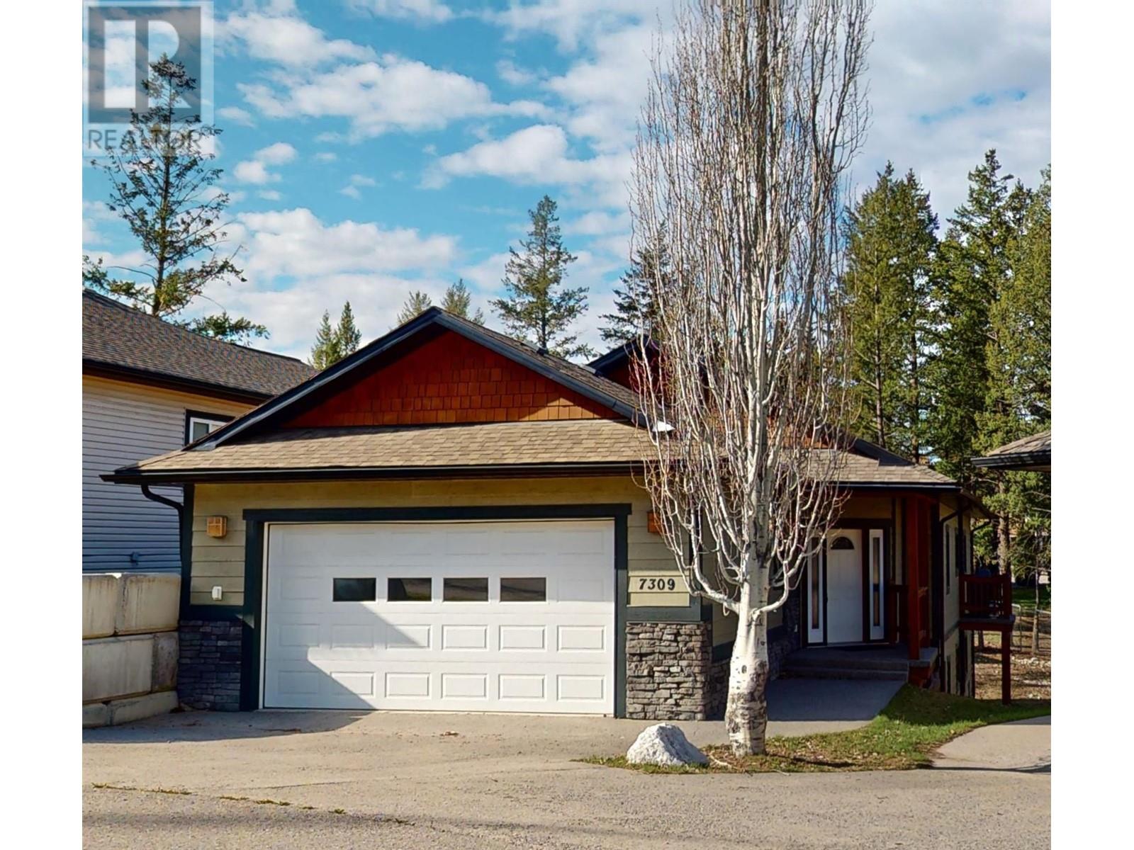 7309 COPPERHORN DRIVE Drive, Radium Hot Springs, British Columbia