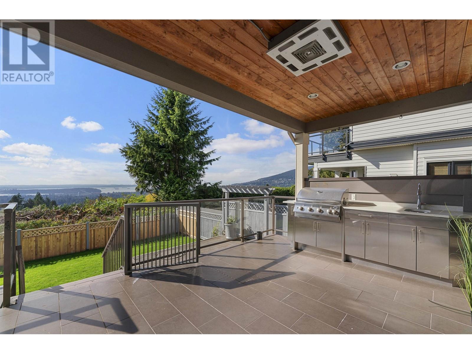 4825 Skyline Drive, North Vancouver, British Columbia  V7R 3J2 - Photo 37 - R2935396