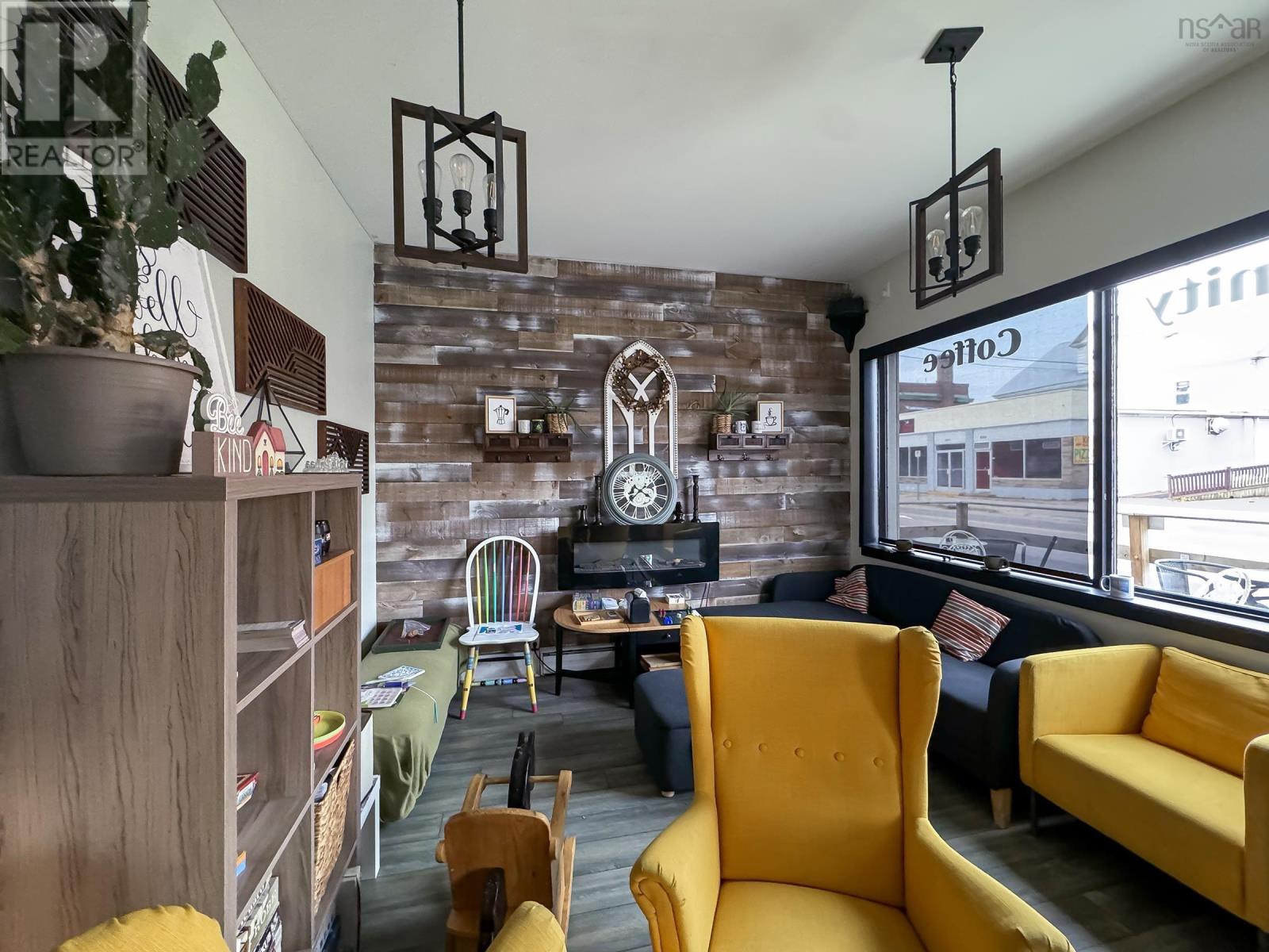 296-300 Main Street, Middleton, Nova Scotia  B0S 1P0 - Photo 4 - 202425417