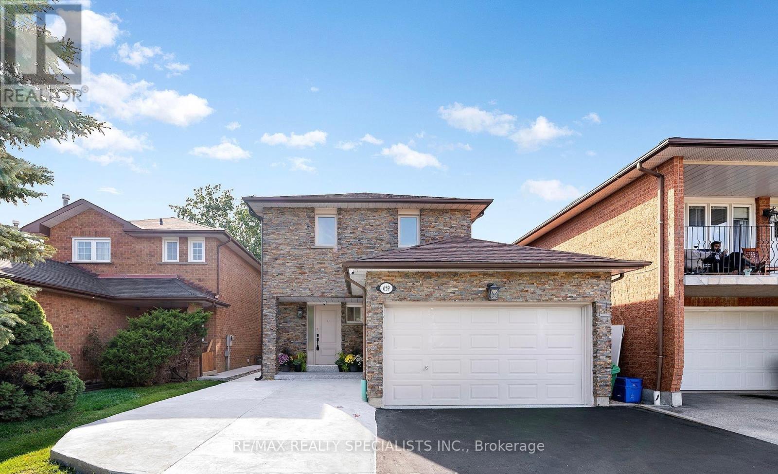 4 - 659 ROSELAIRE TRAIL, Mississauga, Ontario