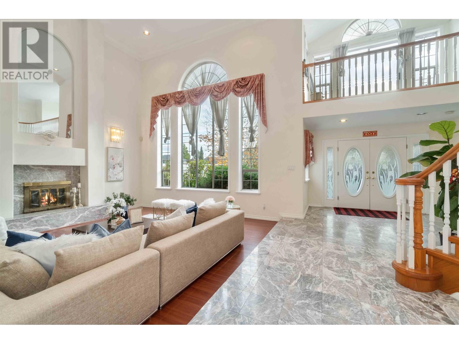 Listing Picture 5 of 40 : 5371 BLUNDELL ROAD, Richmond / 烈治文 - 魯藝地產 Yvonne Lu Group - MLS Medallion Club Member