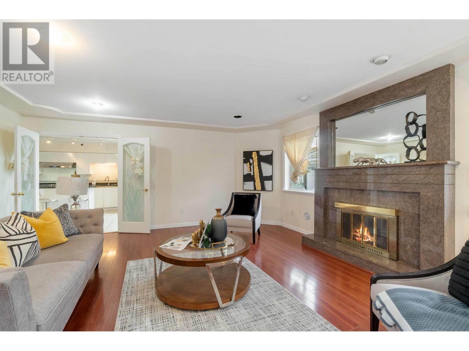 Listing Picture 15 of 40 : 5371 BLUNDELL ROAD, Richmond / 烈治文 - 魯藝地產 Yvonne Lu Group - MLS Medallion Club Member