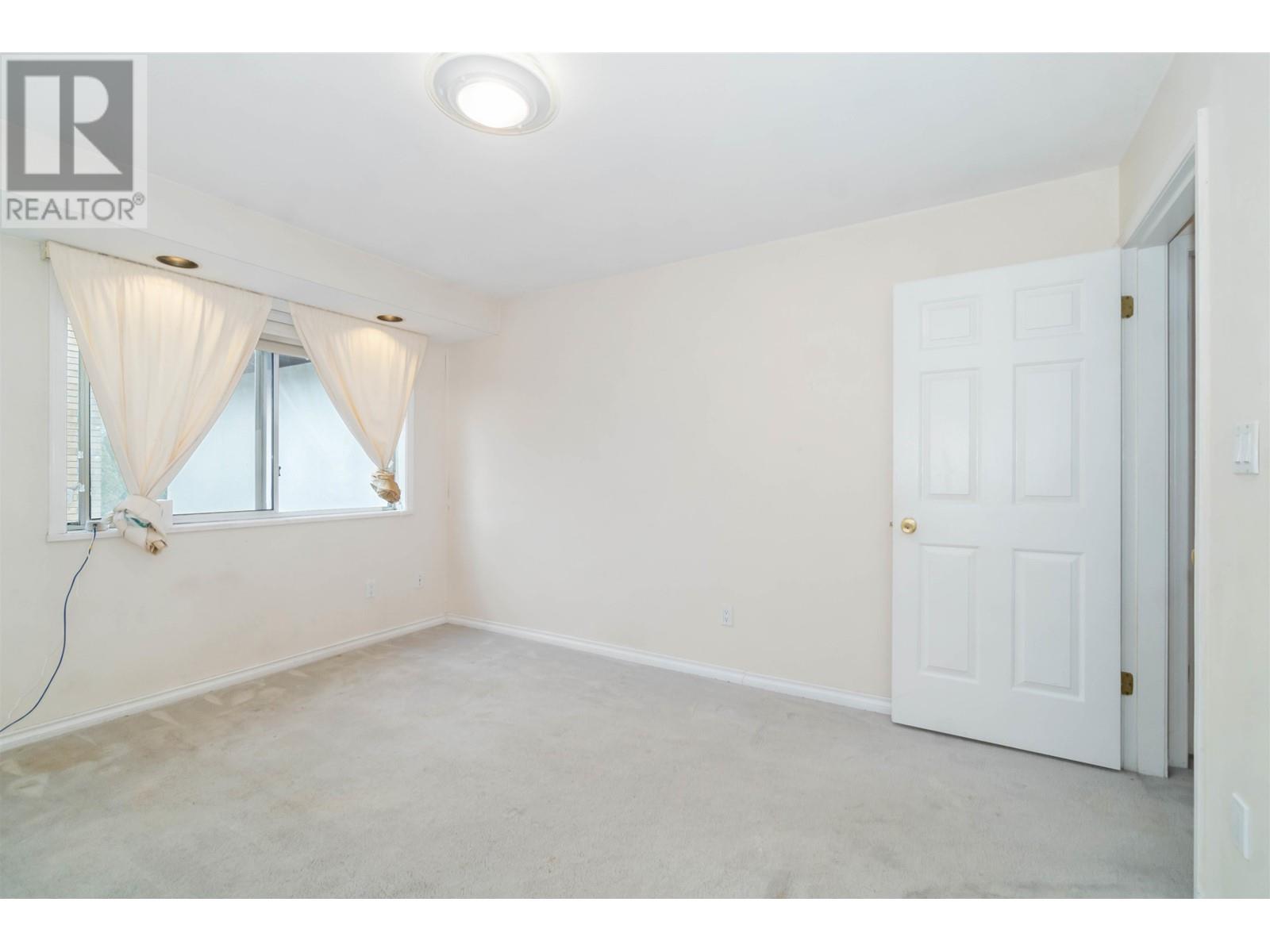 Listing Picture 25 of 40 : 5371 BLUNDELL ROAD, Richmond / 烈治文 - 魯藝地產 Yvonne Lu Group - MLS Medallion Club Member