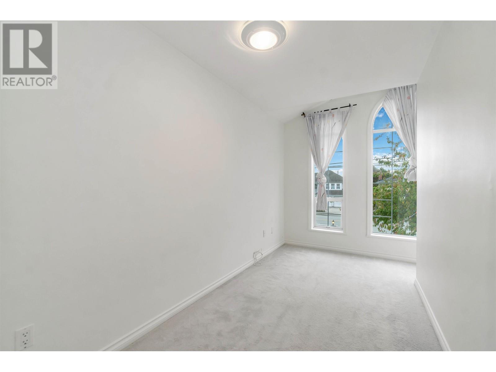 Listing Picture 29 of 40 : 5371 BLUNDELL ROAD, Richmond / 烈治文 - 魯藝地產 Yvonne Lu Group - MLS Medallion Club Member