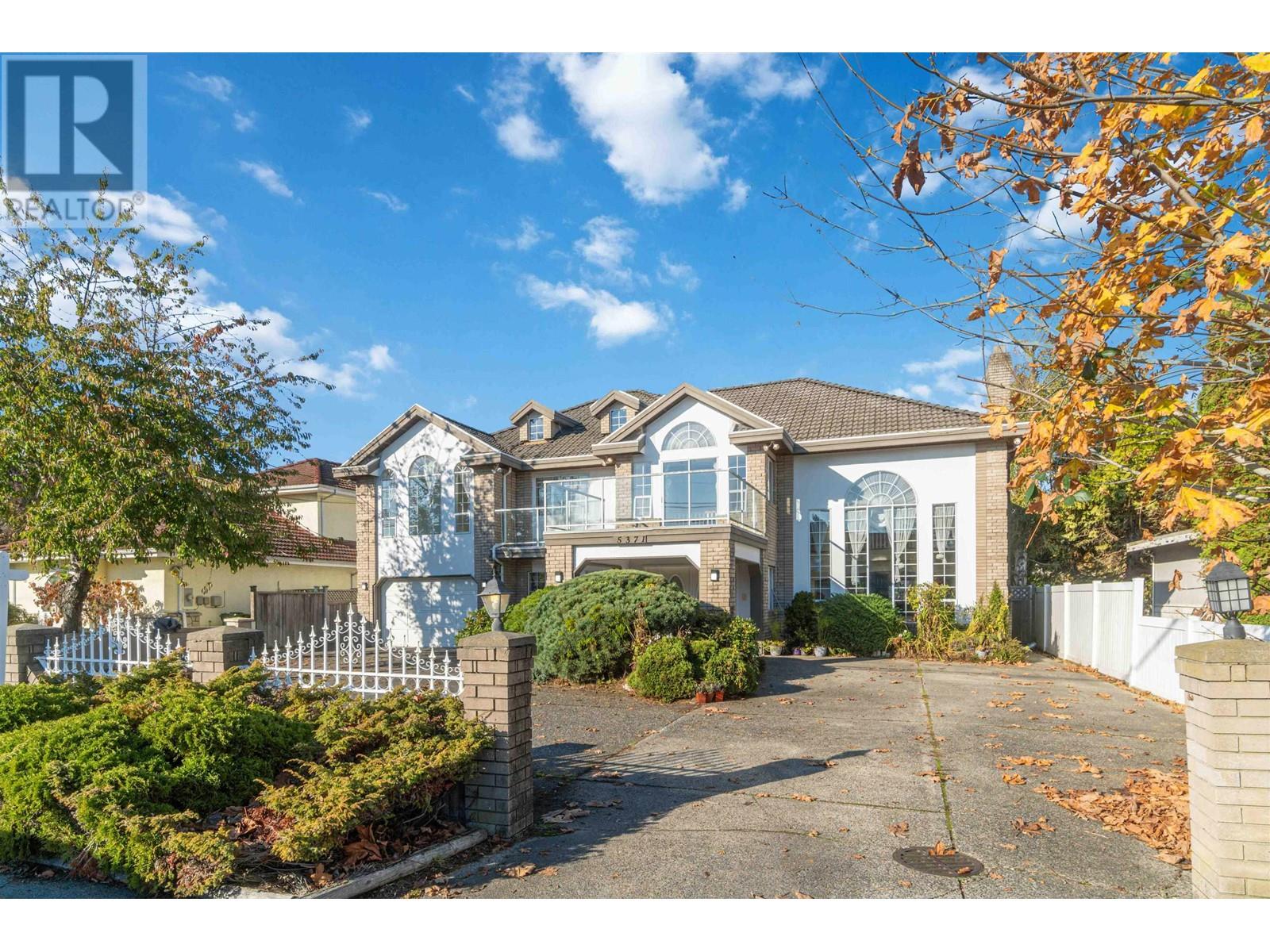 Listing Picture 3 of 40 : 5371 BLUNDELL ROAD, Richmond / 烈治文 - 魯藝地產 Yvonne Lu Group - MLS Medallion Club Member