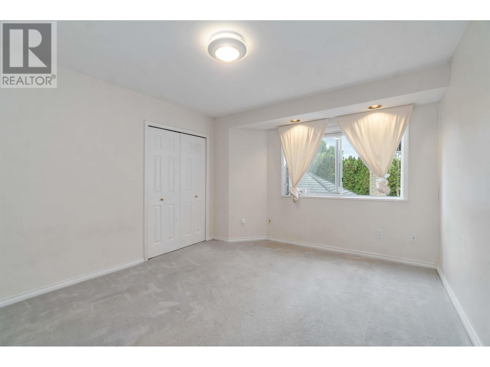 Listing Picture 24 of 40 : 5371 BLUNDELL ROAD, Richmond / 烈治文 - 魯藝地產 Yvonne Lu Group - MLS Medallion Club Member