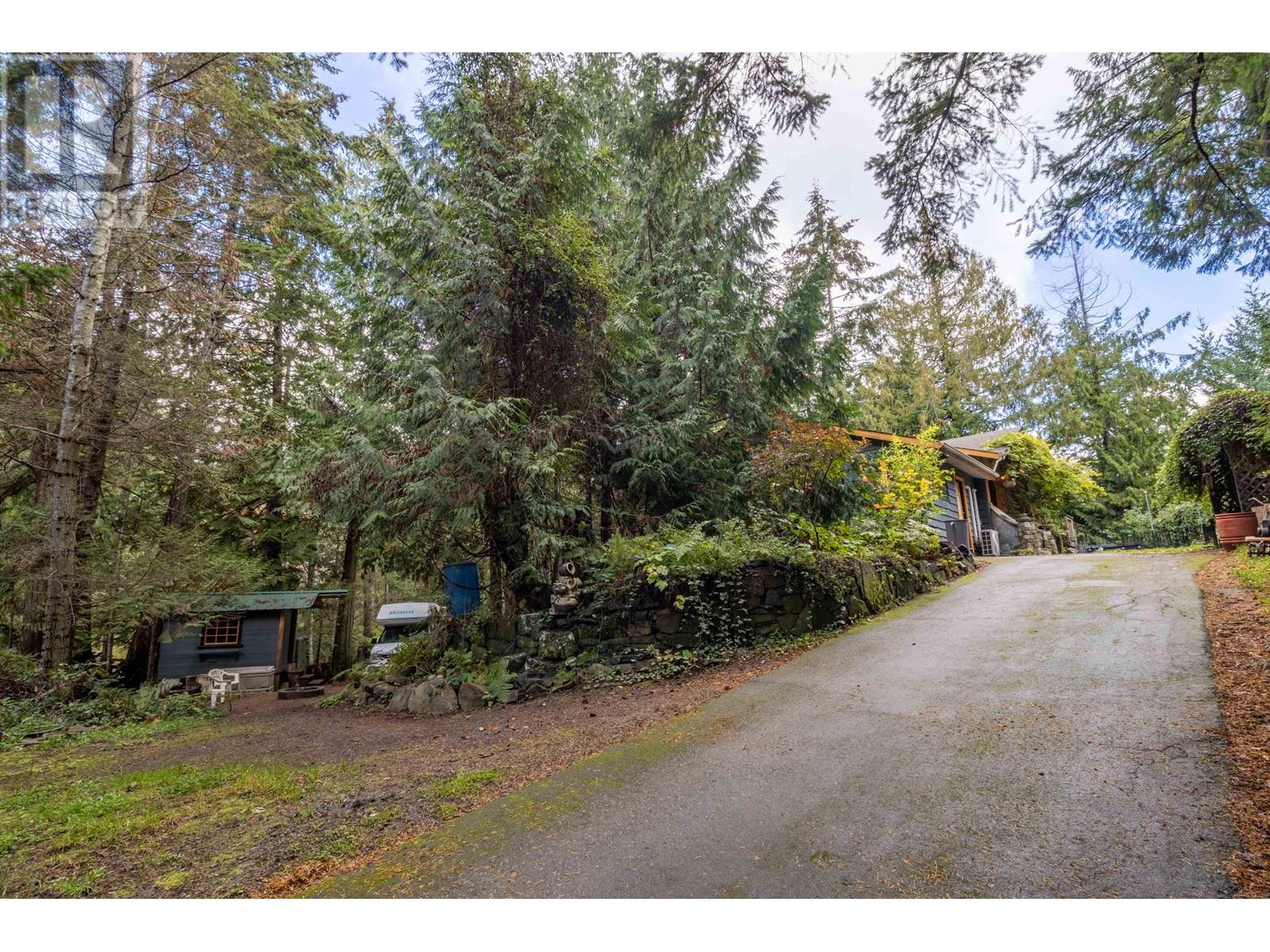 4706 Scarff Road, Pender Island, British Columbia  V0N 2M1 - Photo 37 - R2938925