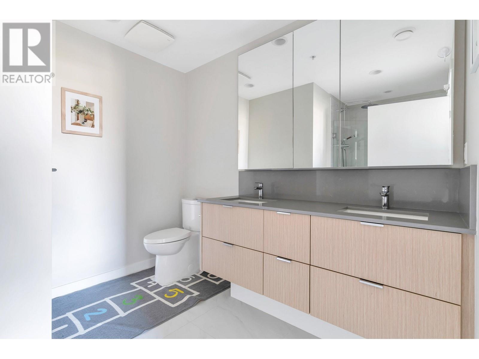 Listing Picture 15 of 40 : 214 9233 ODLIN ROAD, Richmond / 烈治文 - 魯藝地產 Yvonne Lu Group - MLS Medallion Club Member