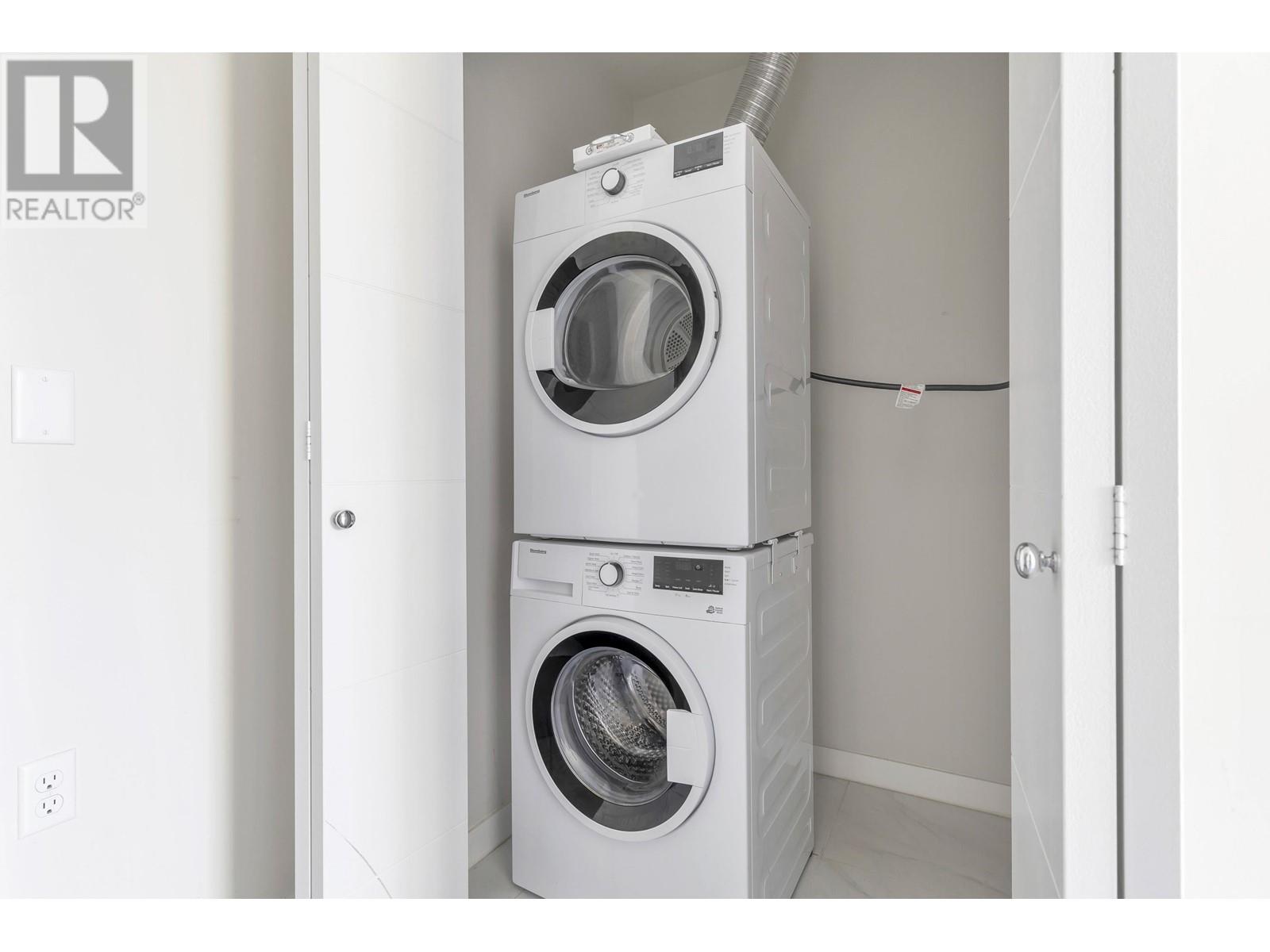 Listing Picture 21 of 40 : 214 9233 ODLIN ROAD, Richmond / 烈治文 - 魯藝地產 Yvonne Lu Group - MLS Medallion Club Member