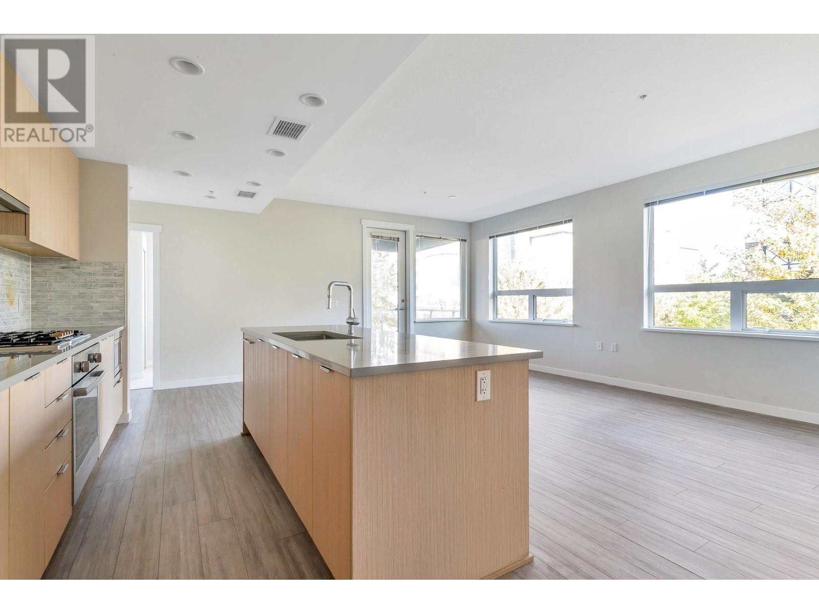 Listing Picture 6 of 40 : 214 9233 ODLIN ROAD, Richmond / 烈治文 - 魯藝地產 Yvonne Lu Group - MLS Medallion Club Member