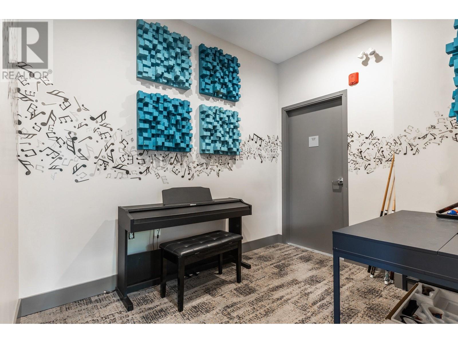 Listing Picture 34 of 40 : 214 9233 ODLIN ROAD, Richmond / 烈治文 - 魯藝地產 Yvonne Lu Group - MLS Medallion Club Member