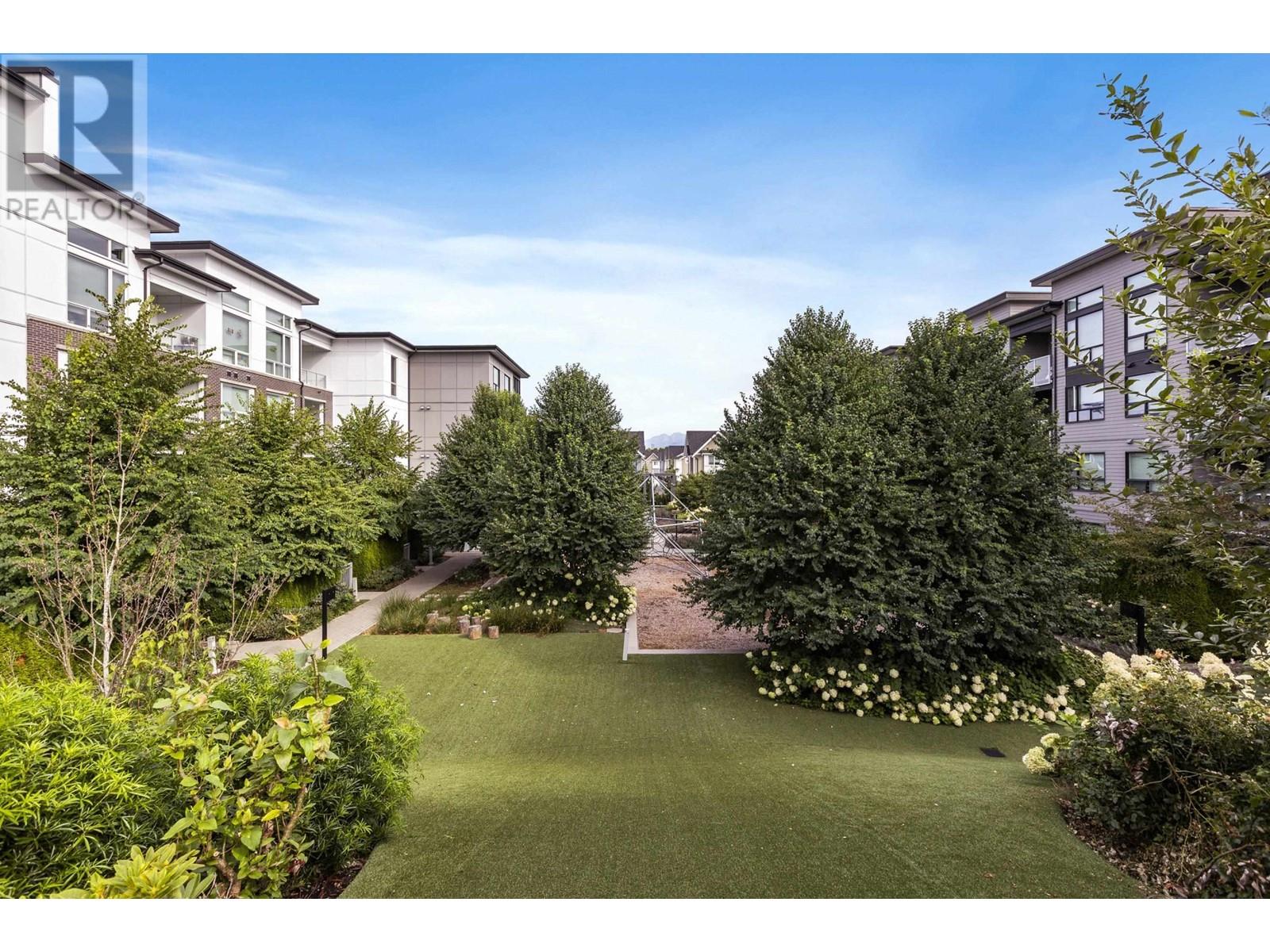 Listing Picture 29 of 40 : 214 9233 ODLIN ROAD, Richmond / 烈治文 - 魯藝地產 Yvonne Lu Group - MLS Medallion Club Member