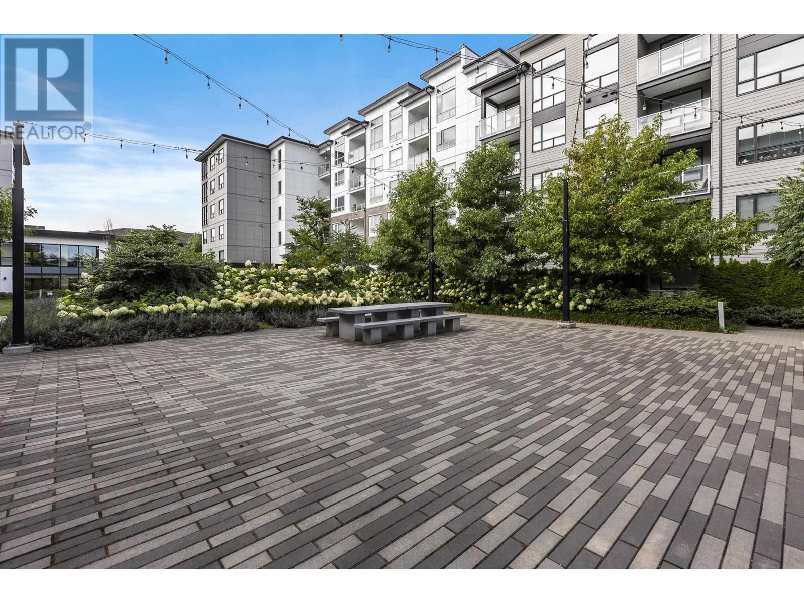 Listing Picture 28 of 40 : 214 9233 ODLIN ROAD, Richmond / 烈治文 - 魯藝地產 Yvonne Lu Group - MLS Medallion Club Member