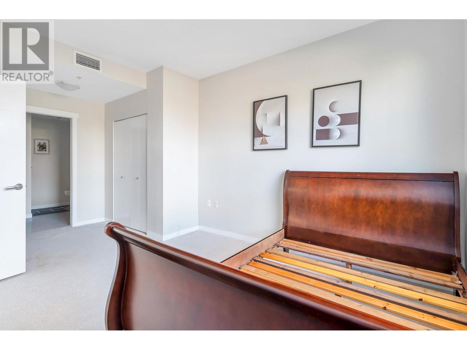 Listing Picture 14 of 40 : 214 9233 ODLIN ROAD, Richmond / 烈治文 - 魯藝地產 Yvonne Lu Group - MLS Medallion Club Member