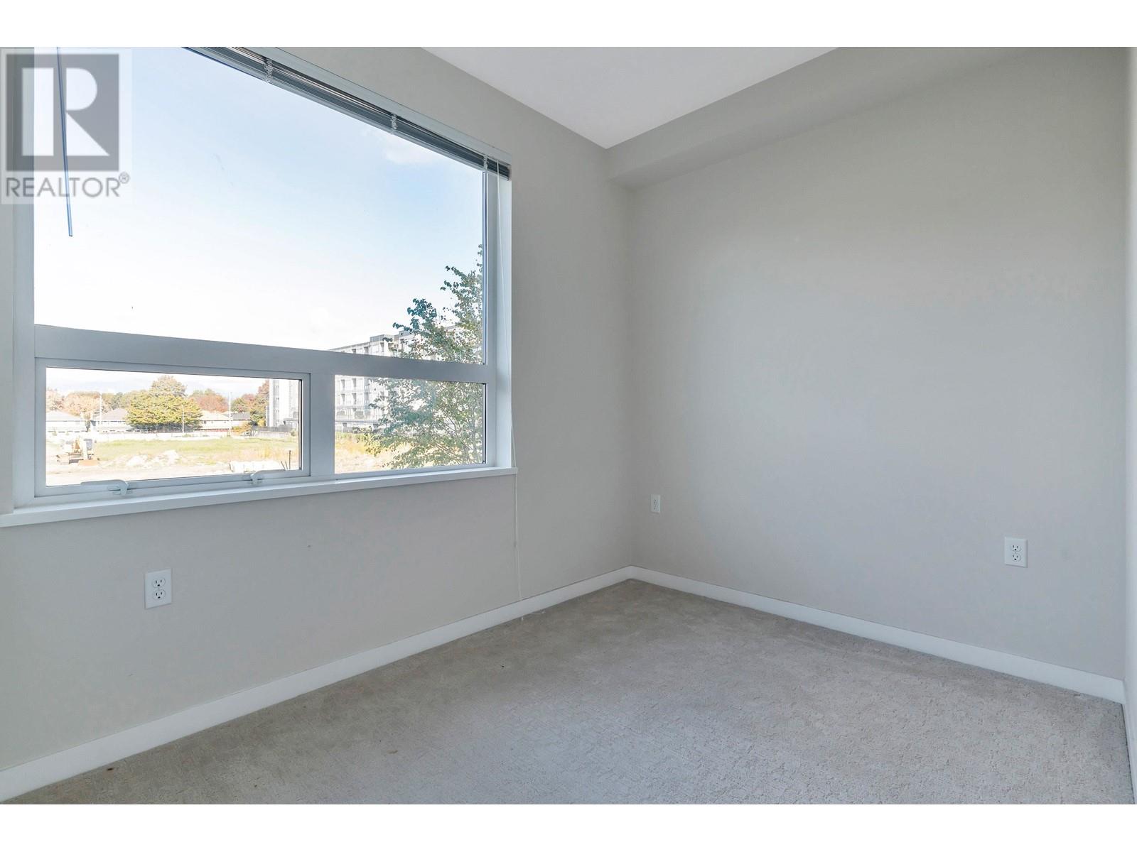 Listing Picture 19 of 40 : 214 9233 ODLIN ROAD, Richmond / 烈治文 - 魯藝地產 Yvonne Lu Group - MLS Medallion Club Member