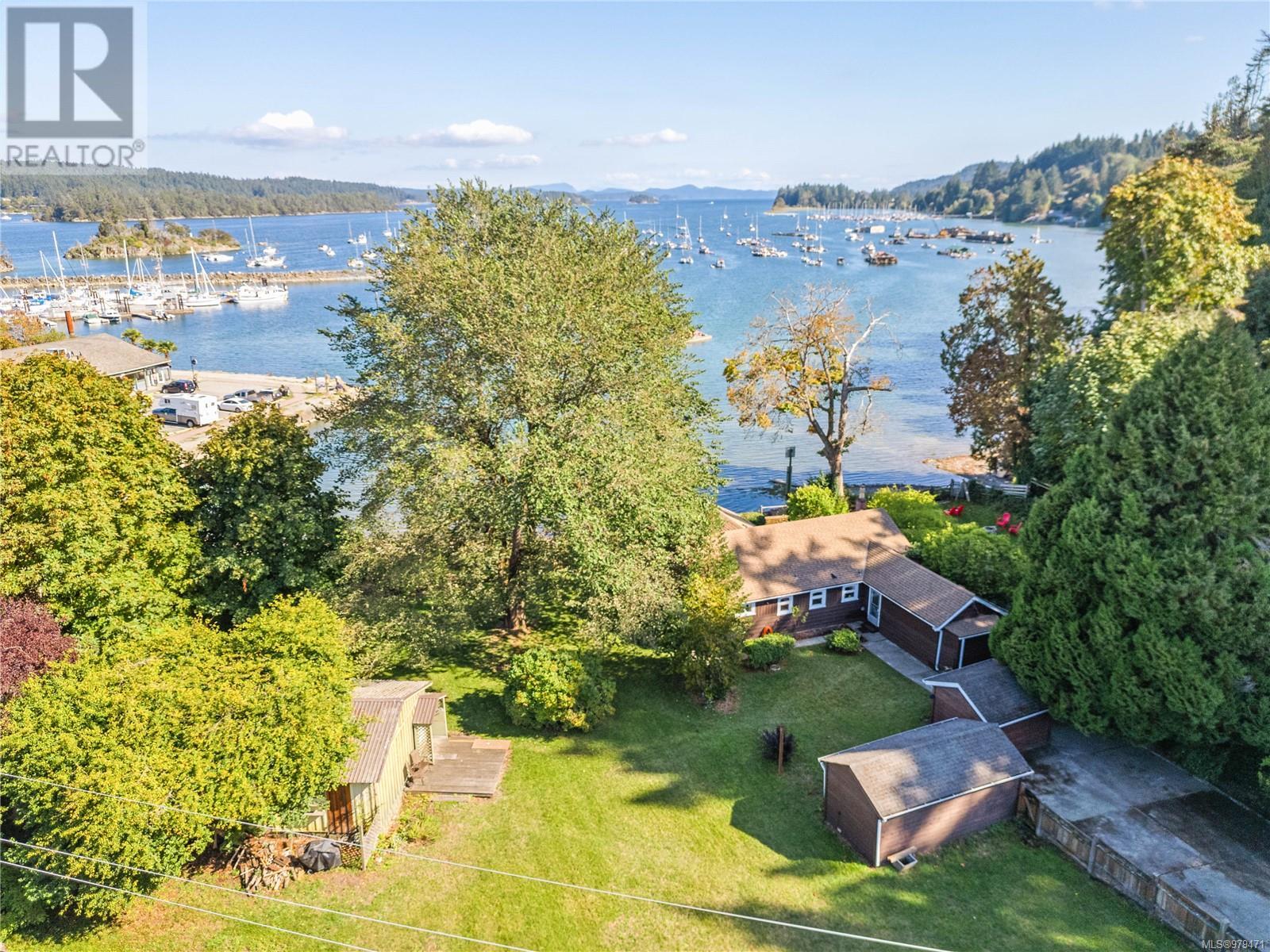 Property at 171 Fulford-Ganges Rd image 1