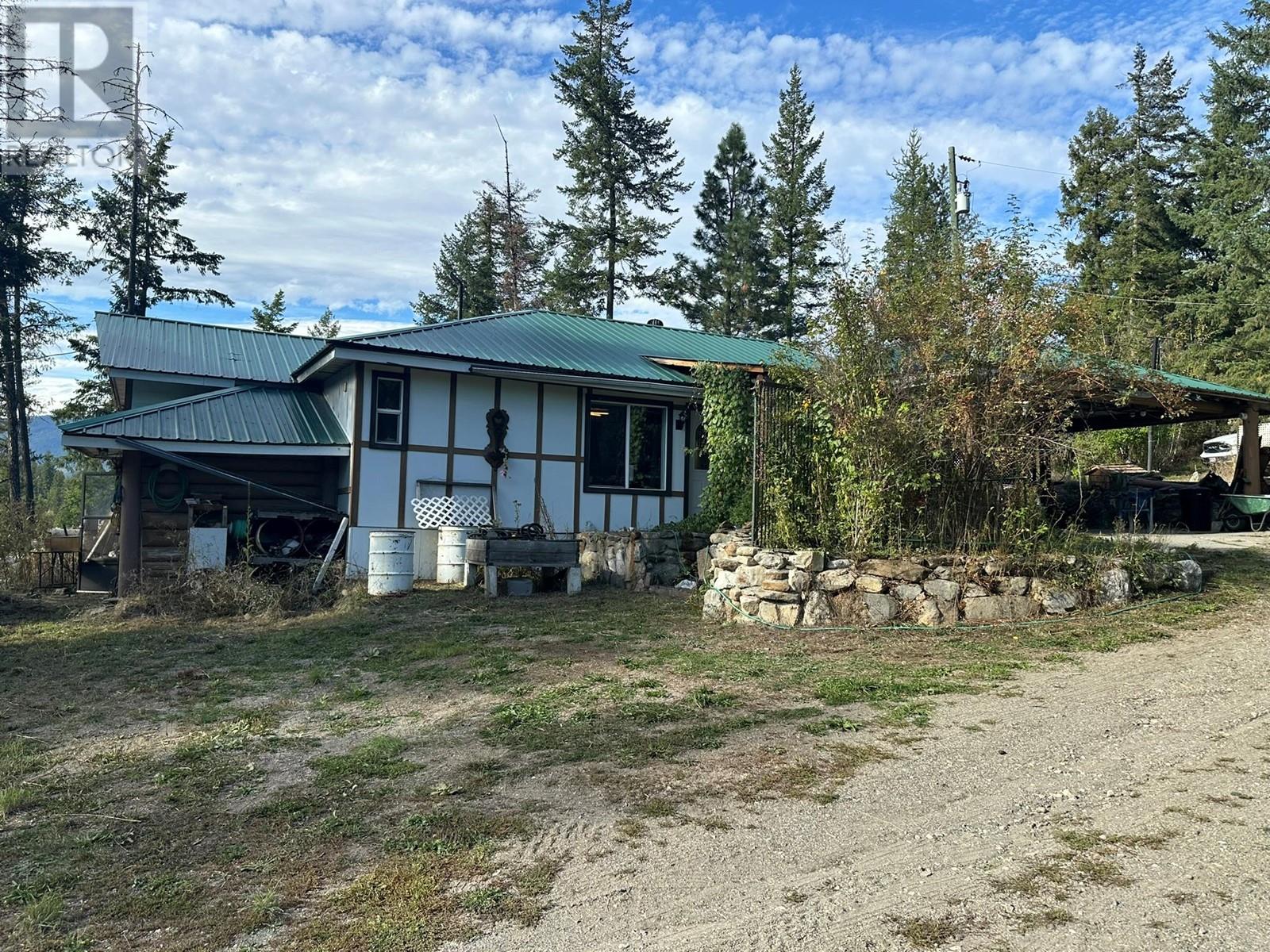 100 Shuswap River Drive Lumby