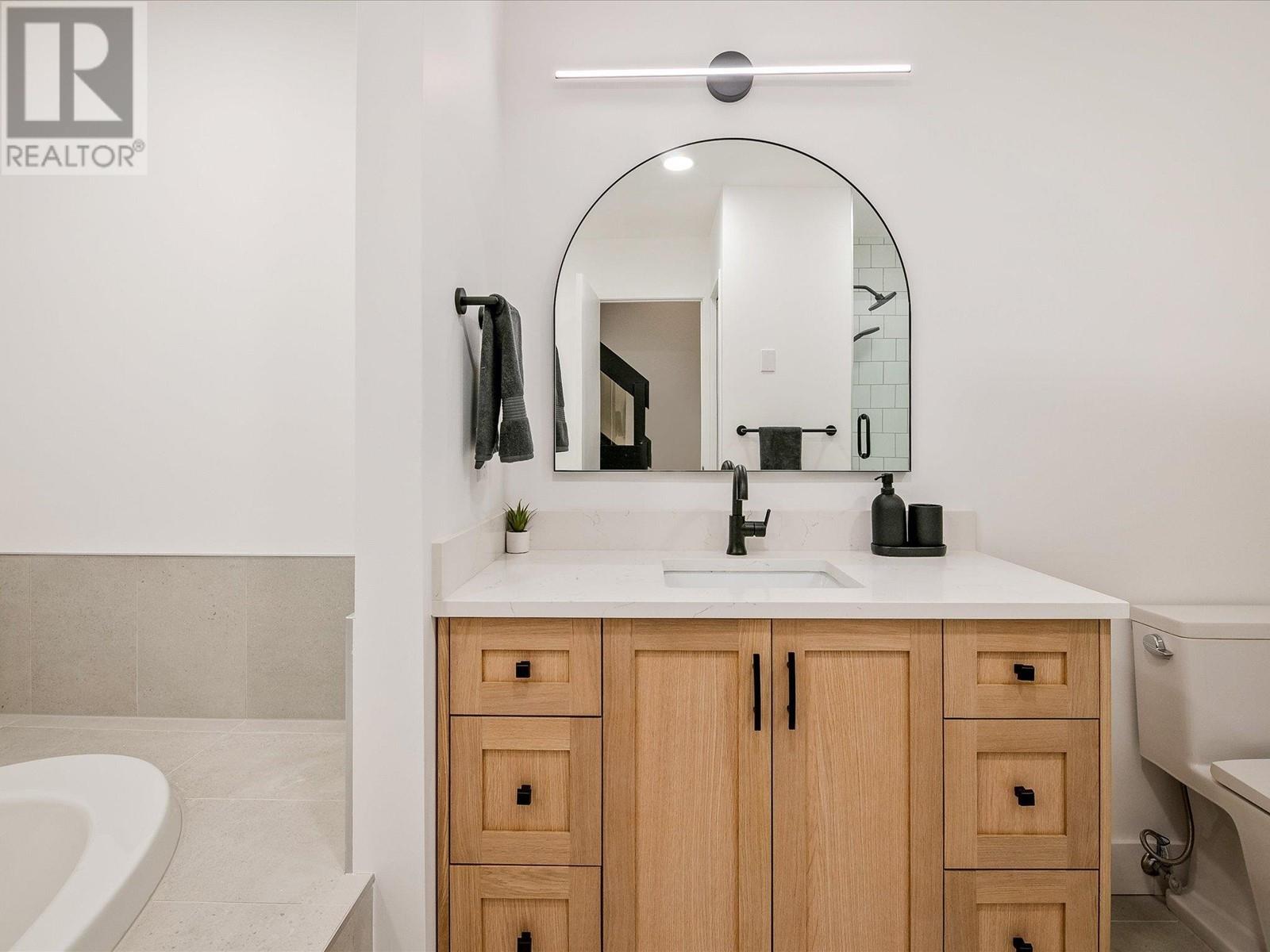 31 1200 ALTA LAKE ROAD