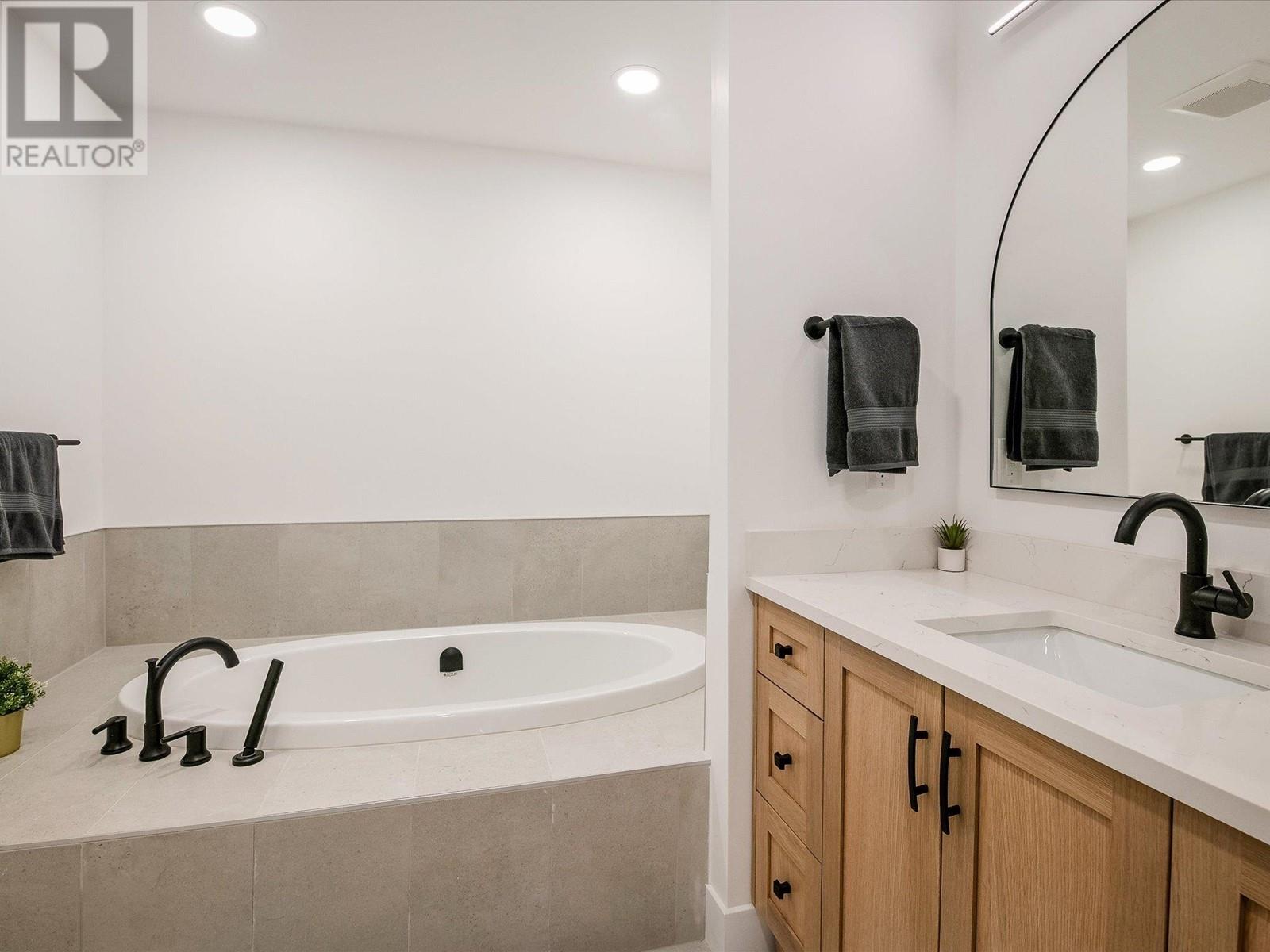 31 1200 ALTA LAKE ROAD