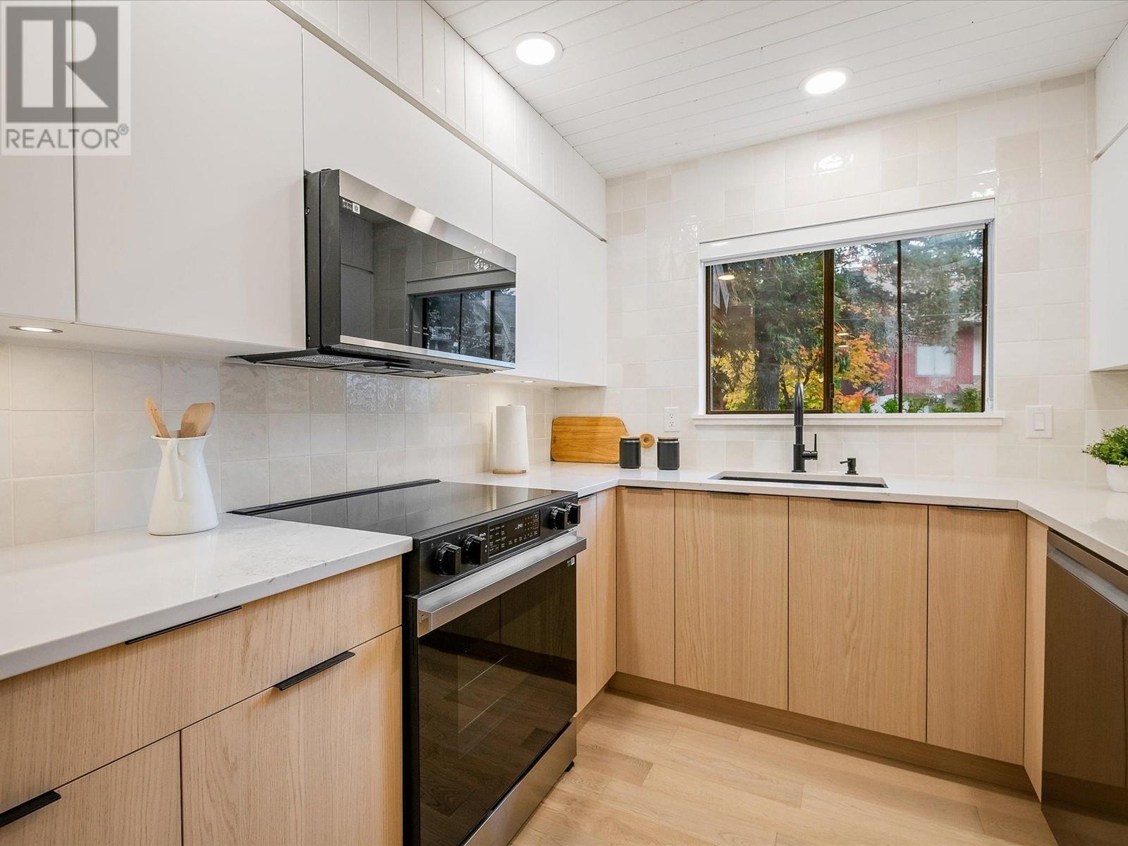 31 1200 ALTA LAKE ROAD