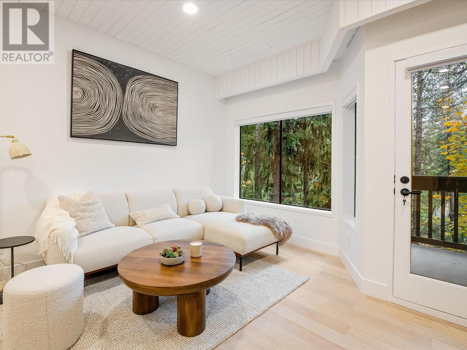 31 1200 ALTA LAKE ROAD