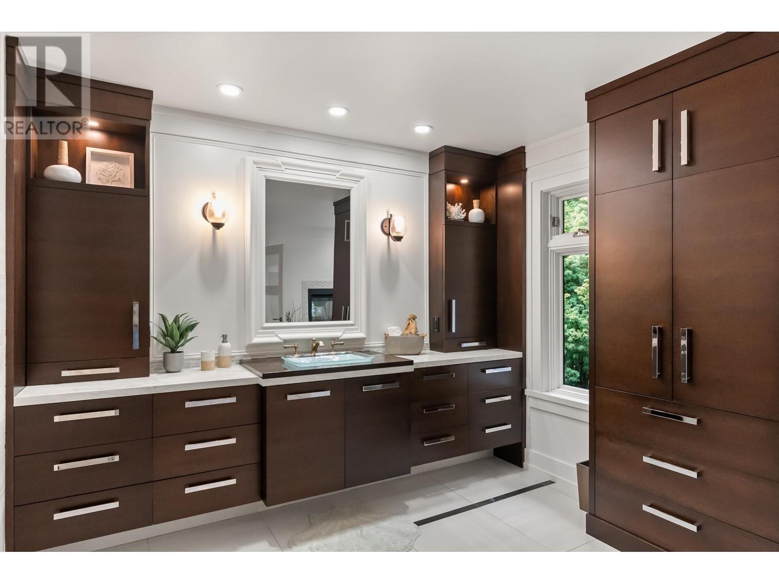 2579 Hyannis Point, North Vancouver, British Columbia  V7H 1R9 - Photo 19 - R2939032