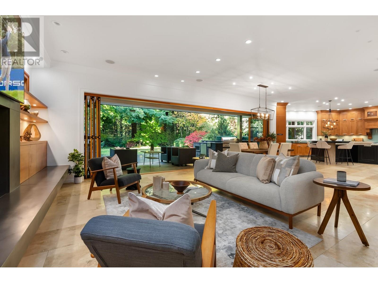 2579 Hyannis Point, North Vancouver, British Columbia  V7H 1R9 - Photo 3 - R2939032