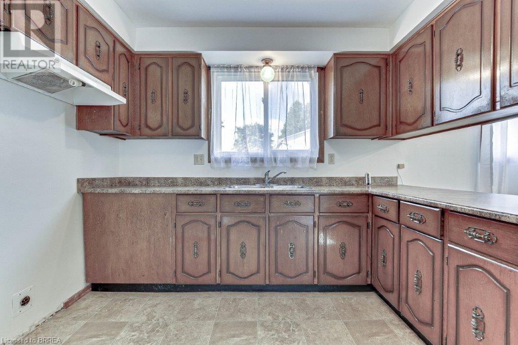 31-33 Ivanhoe Road, Brantford, Ontario  N3R 6V1 - Photo 13 - 40666118