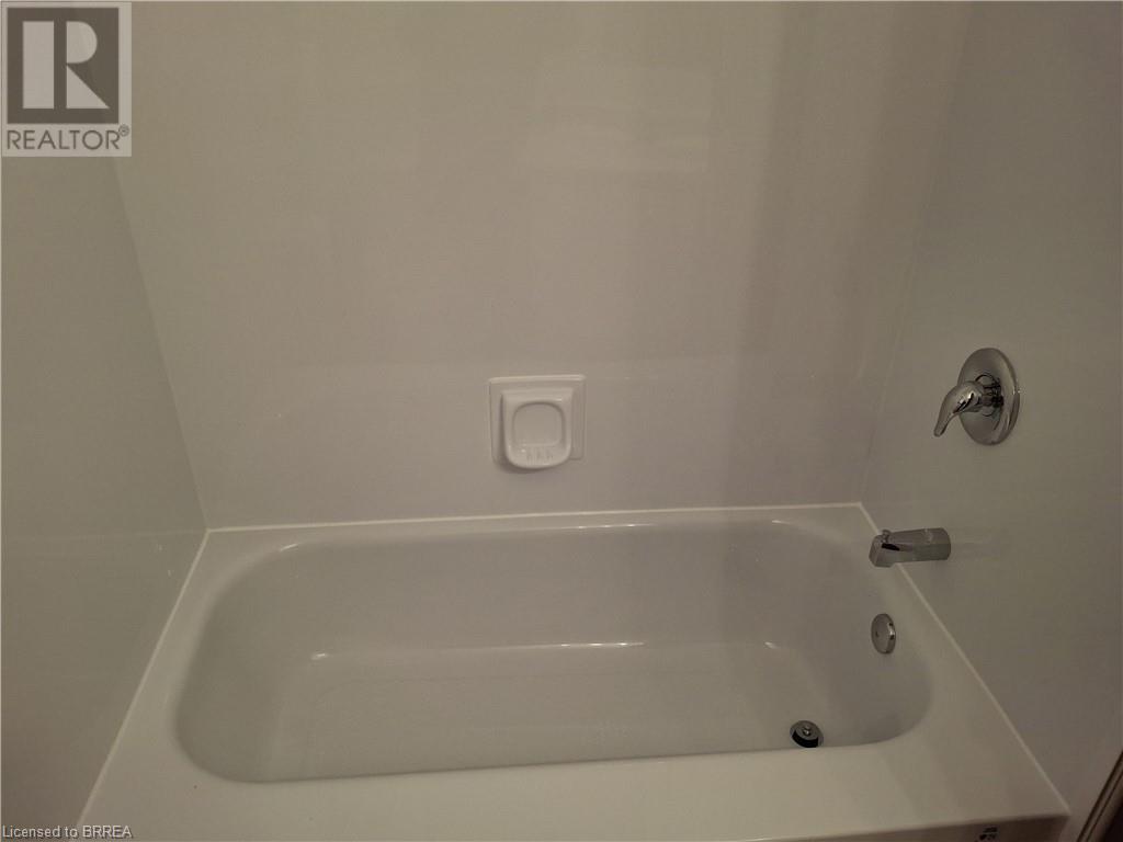 31-33 Ivanhoe Road, Brantford, Ontario  N3R 6V1 - Photo 16 - 40666118