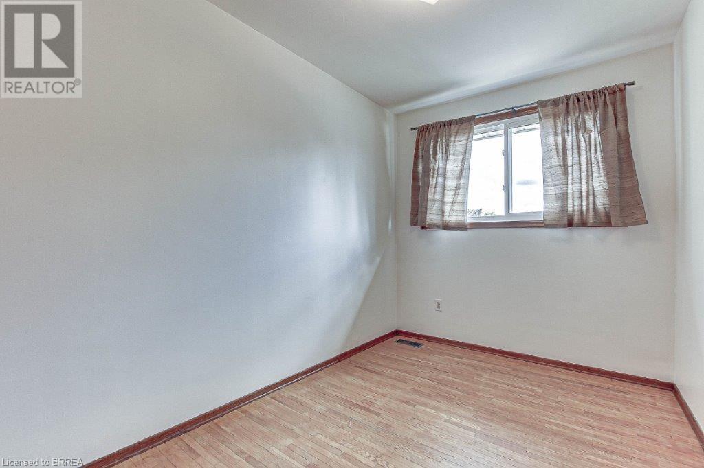 31-33 Ivanhoe Road, Brantford, Ontario  N3R 6V1 - Photo 21 - 40666118