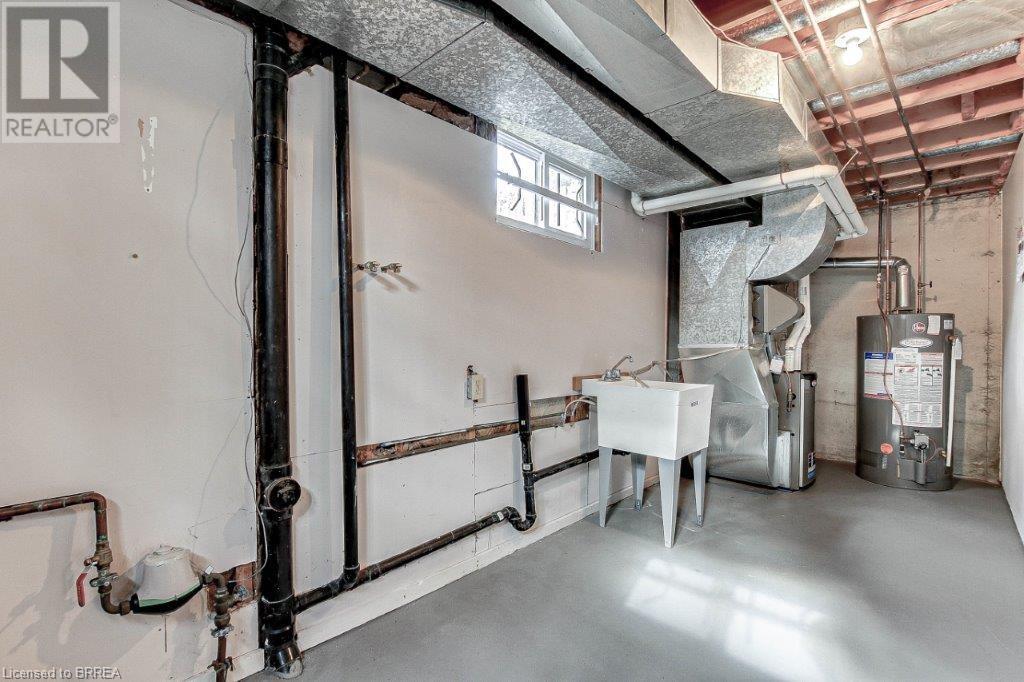 31-33 Ivanhoe Road, Brantford, Ontario  N3R 6V1 - Photo 23 - 40666118