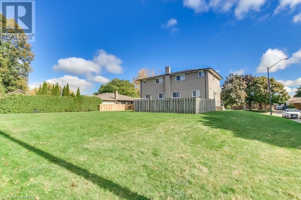 31-33 Ivanhoe Road, Brantford, Ontario  N3R 6V1 - Photo 5 - 40666118