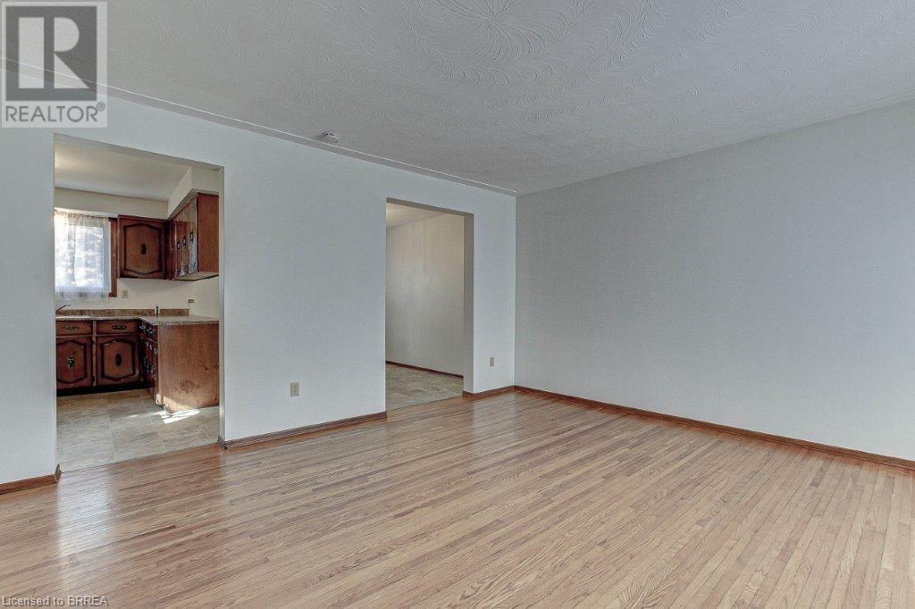 31-33 Ivanhoe Road, Brantford, Ontario  N3R 6V1 - Photo 6 - 40666118