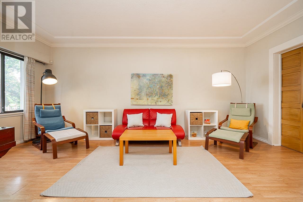 142 E 27th Avenue, Vancouver, British Columbia  V5V 2K4 - Photo 2 - R2937376