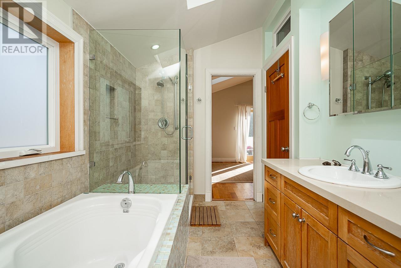 142 E 27th Avenue, Vancouver, British Columbia  V5V 2K4 - Photo 24 - R2937376