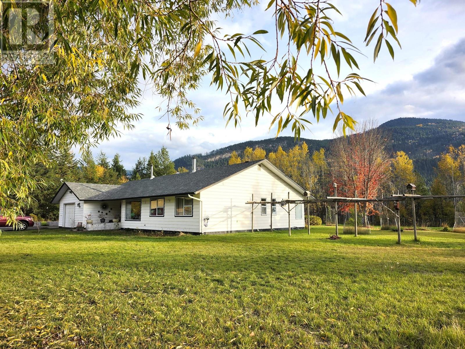 3056 HARMON ROAD, clearwater, British Columbia