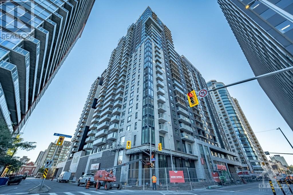 180 GEORGE STREET UNIT1403 Ottawa