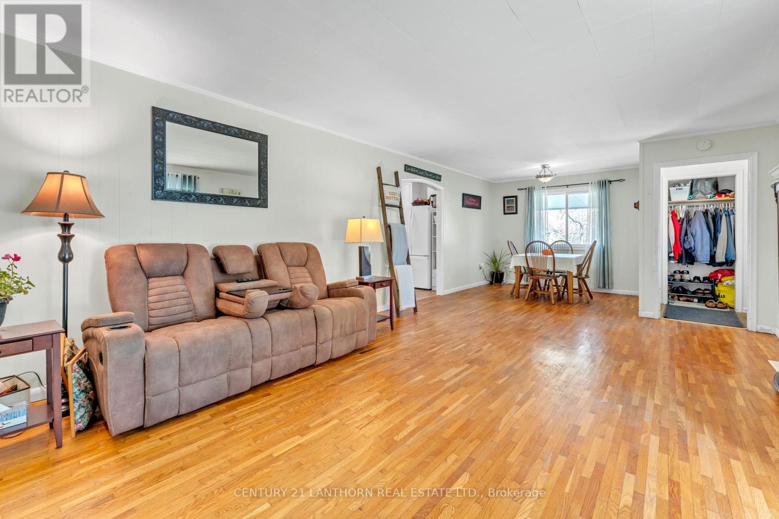 18 Pitt Street, Prince Edward County, Ontario K0K 2T0 - Photo 6 - X9512404