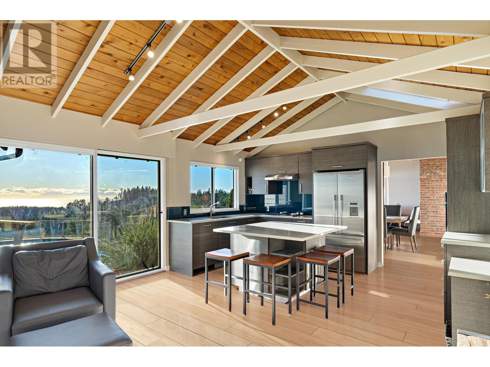 4570 Woodgreen Court, West Vancouver, British Columbia  V7S 2V7 - Photo 14 - R2844698