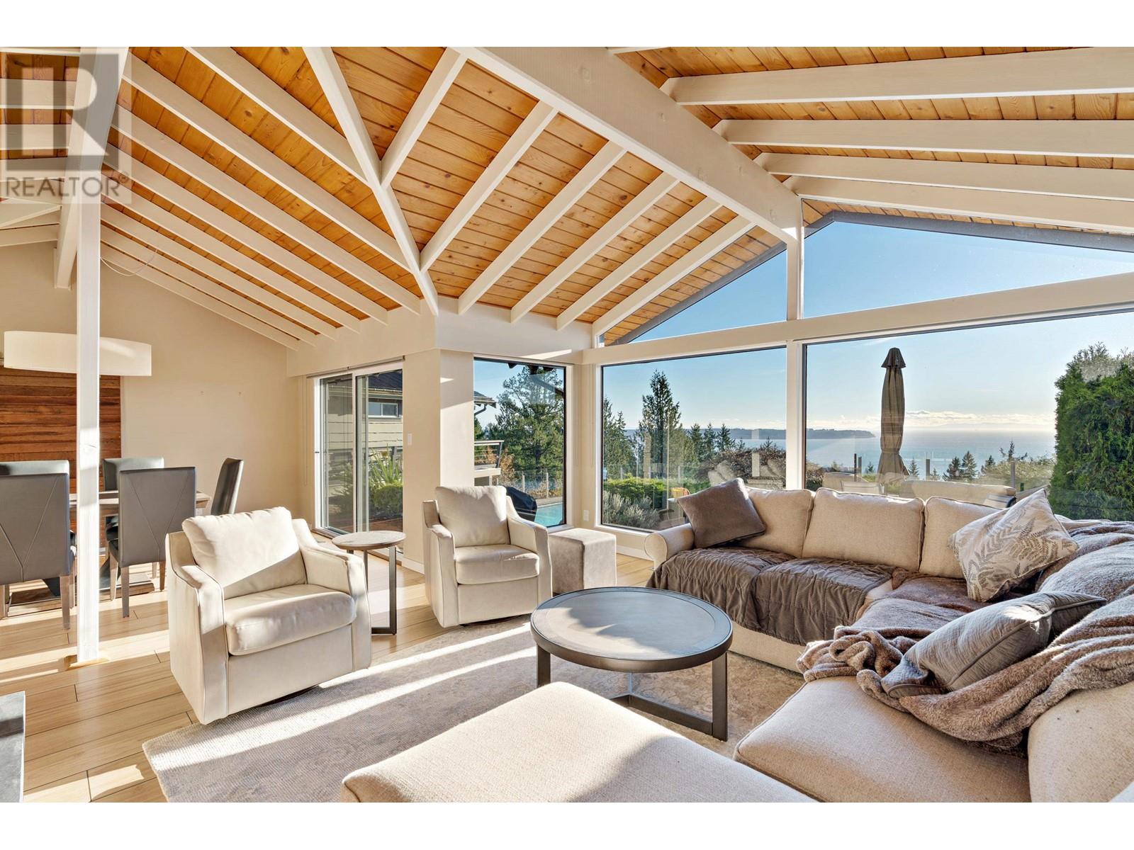 4570 Woodgreen Court, West Vancouver, British Columbia  V7S 2V7 - Photo 6 - R2844698