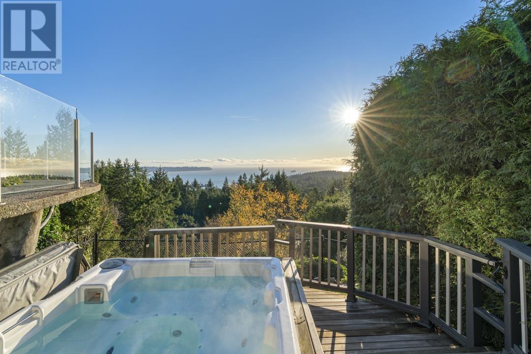 4570 Woodgreen Court, West Vancouver, British Columbia  V7S 2V7 - Photo 30 - R2844698
