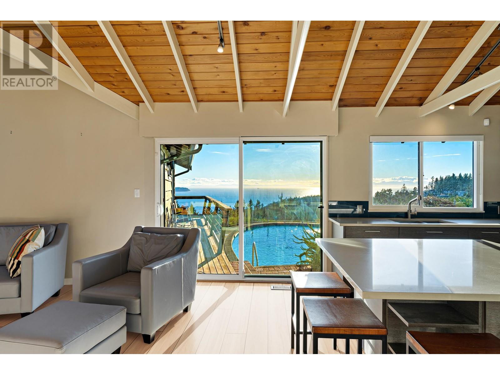 4570 Woodgreen Court, West Vancouver, British Columbia  V7S 2V7 - Photo 13 - R2844698