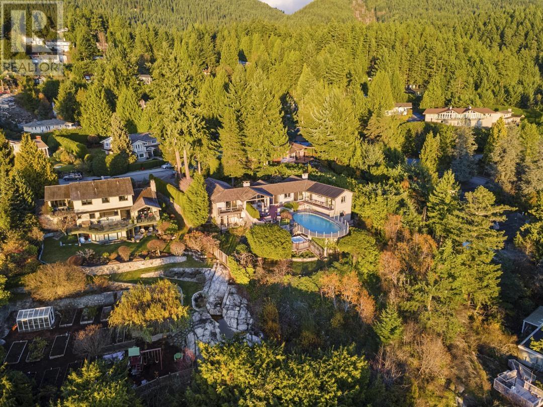 4570 Woodgreen Court, West Vancouver, British Columbia  V7S 2V7 - Photo 34 - R2844698