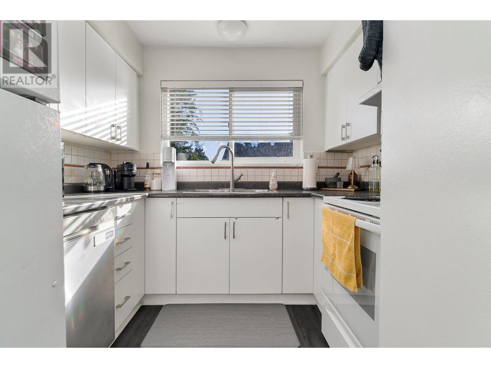 1522-1524 Pitt River Road, Port Coquitlam, British Columbia  V3C 1P2 - Photo 9 - R2939016