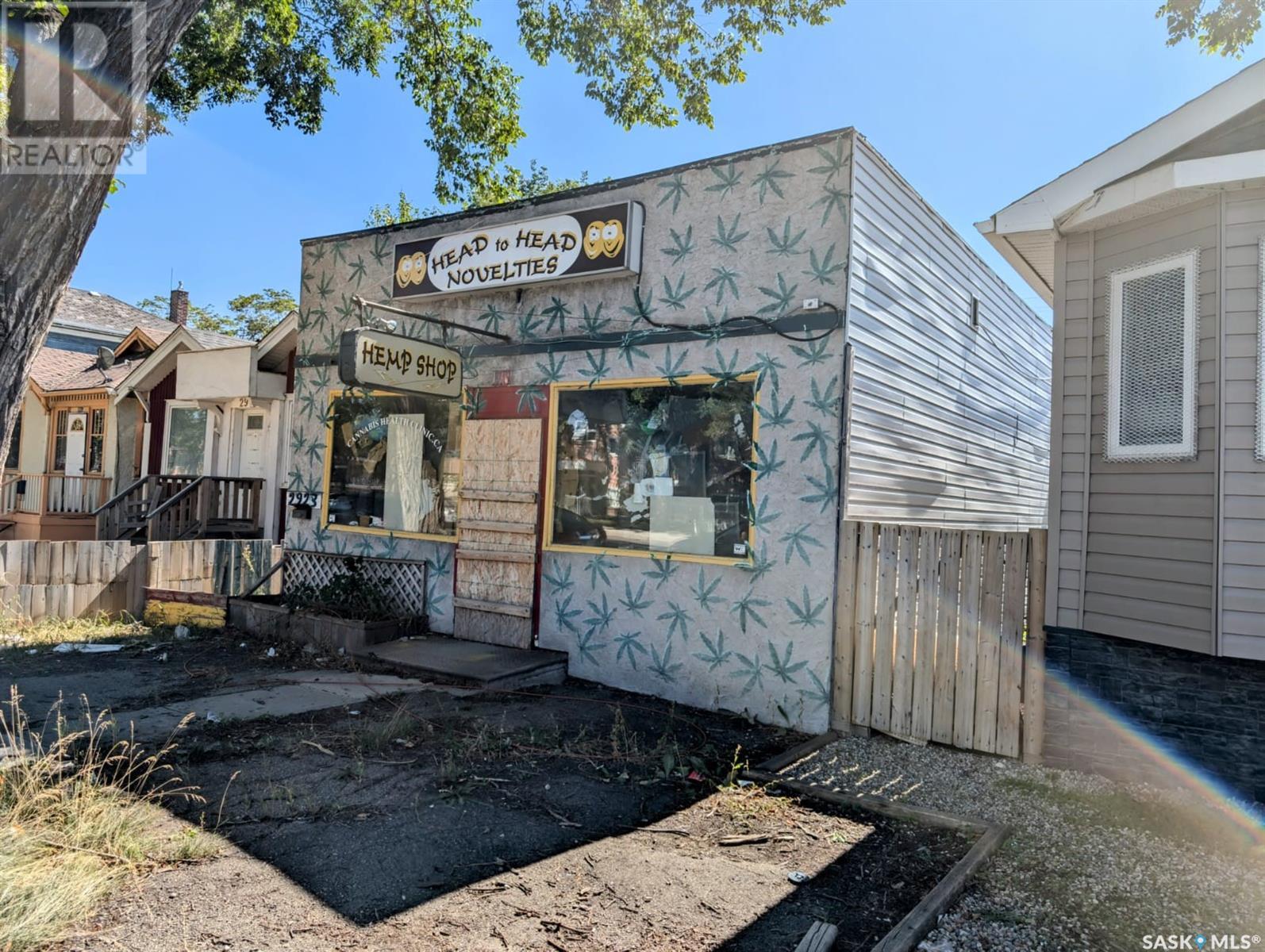 2923 Dewdney Avenue, Regina, Saskatchewan  S4T 0Y1 - Photo 3 - SK986873
