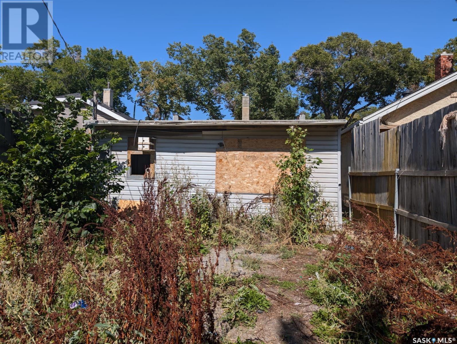 2923 Dewdney Avenue, Regina, Saskatchewan  S4T 0Y1 - Photo 4 - SK986873