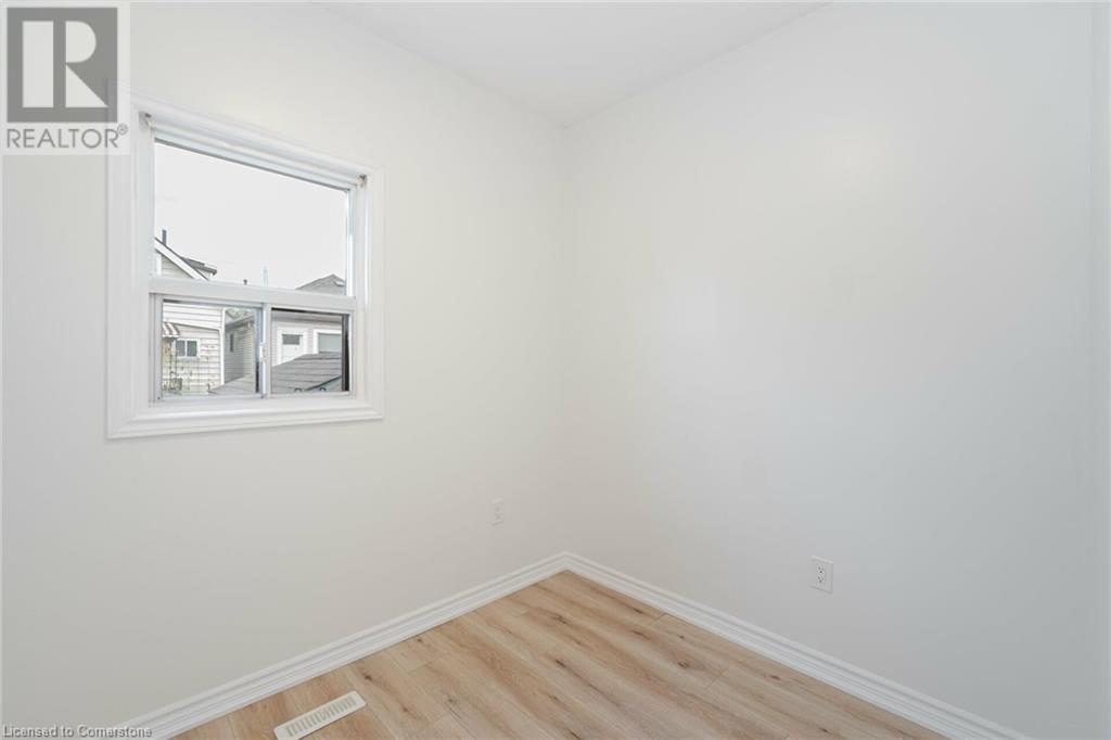 35 Britannia Avenue, Hamilton, Ontario  L8H 1W5 - Photo 10 - 40665574