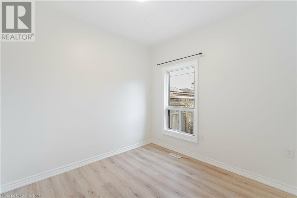 35 Britannia Avenue, Hamilton, Ontario  L8H 1W5 - Photo 8 - 40665574