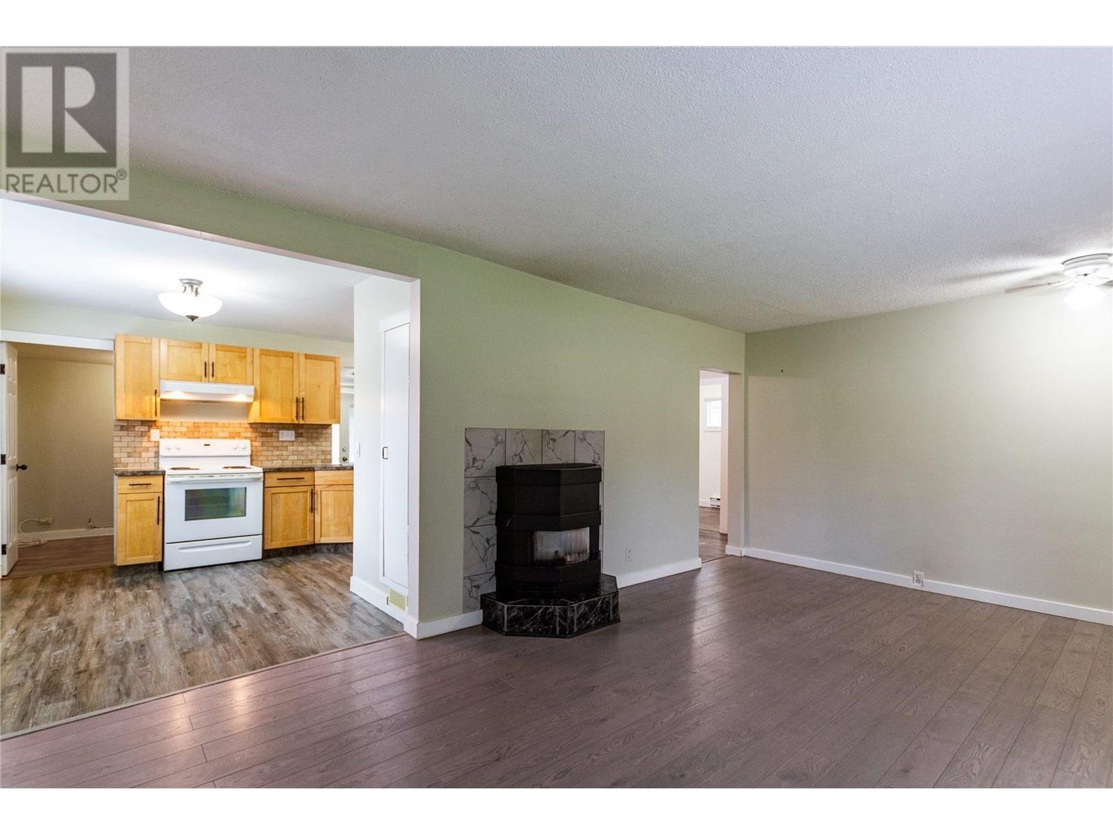 3696 Cedar Drive, Port Coquitlam, British Columbia  V3B 3C9 - Photo 5 - R2921747