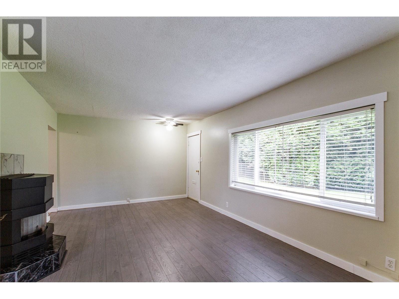 3696 Cedar Drive, Port Coquitlam, British Columbia  V3B 3C9 - Photo 3 - R2921747
